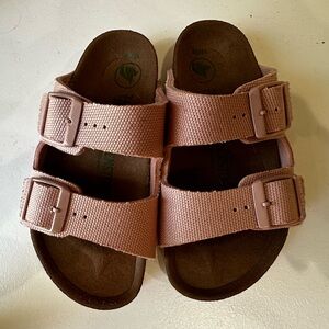 Arizona Vegan Birkenstock Pink Toddler size 8 (26)